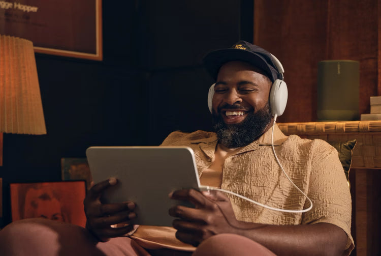 BeatLens Wave Pro Hybrid – Wireless Headphones with LED Smart Touch & Active Noise Cancellation